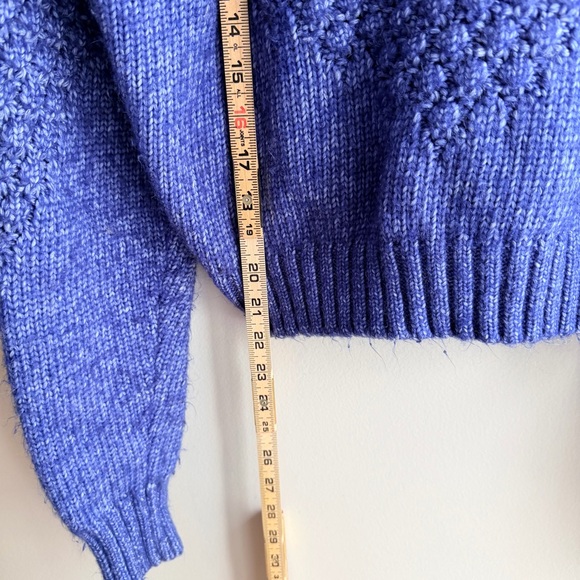 Women's Blue Knit Sweater- no tag - size Medium - Picture 7 of 8